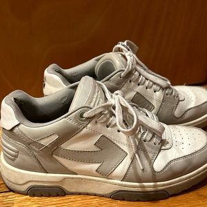 Off White out of office sneaker white and grey good condition size 40